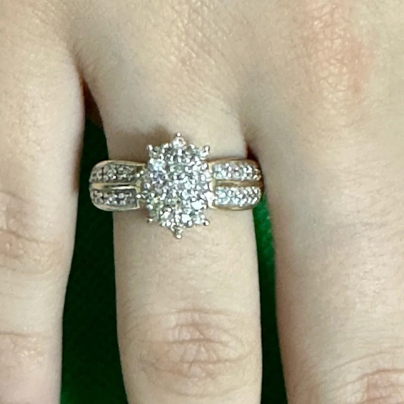 Diamonds real 10k real solid gold ring - Picture 1 of 12